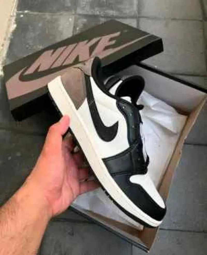 Air Jordan 1 Retro Low OG Mocha Semi UA - Image 3