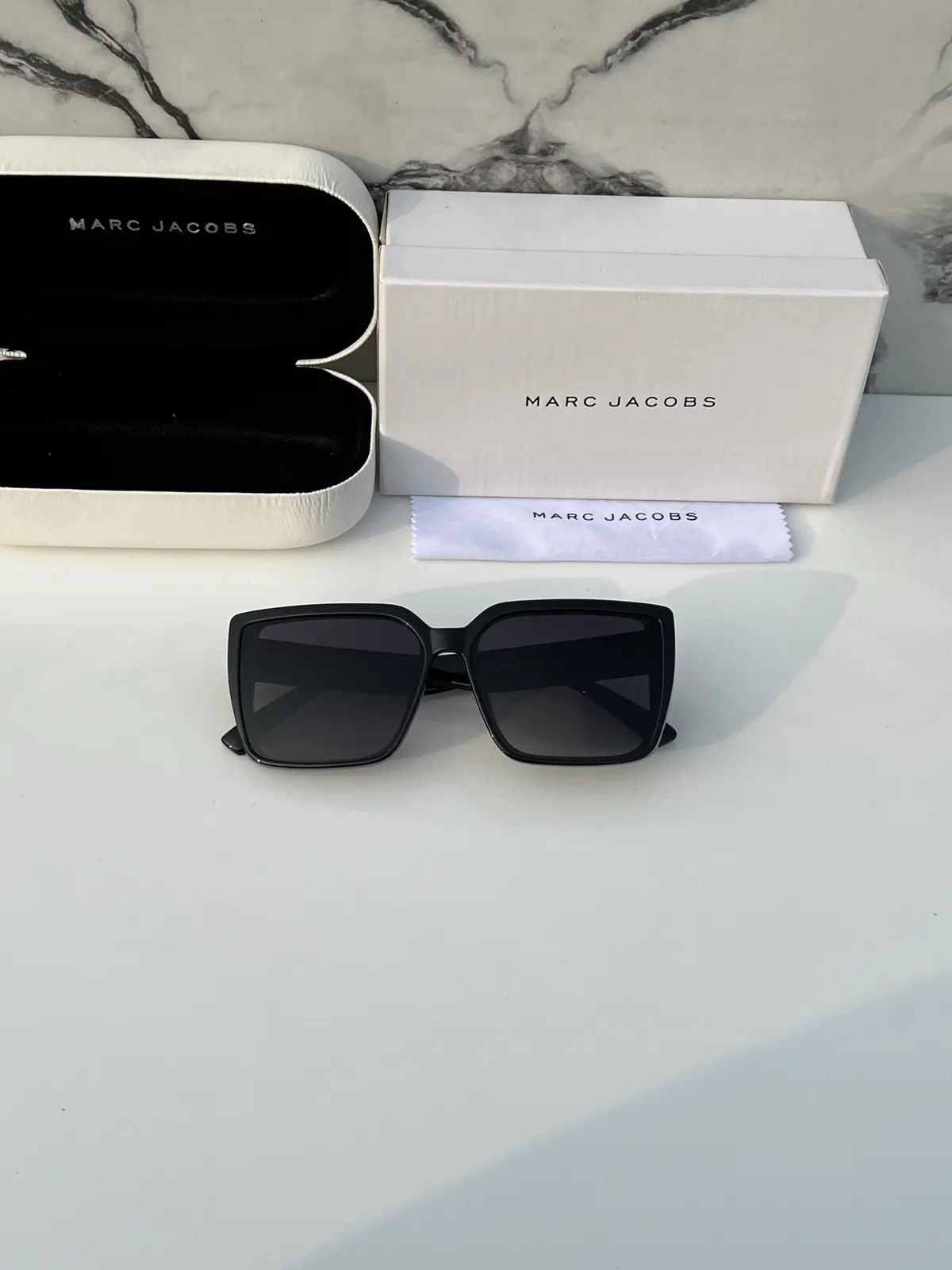 Marc jacobs 80186 black shaded - Image 3
