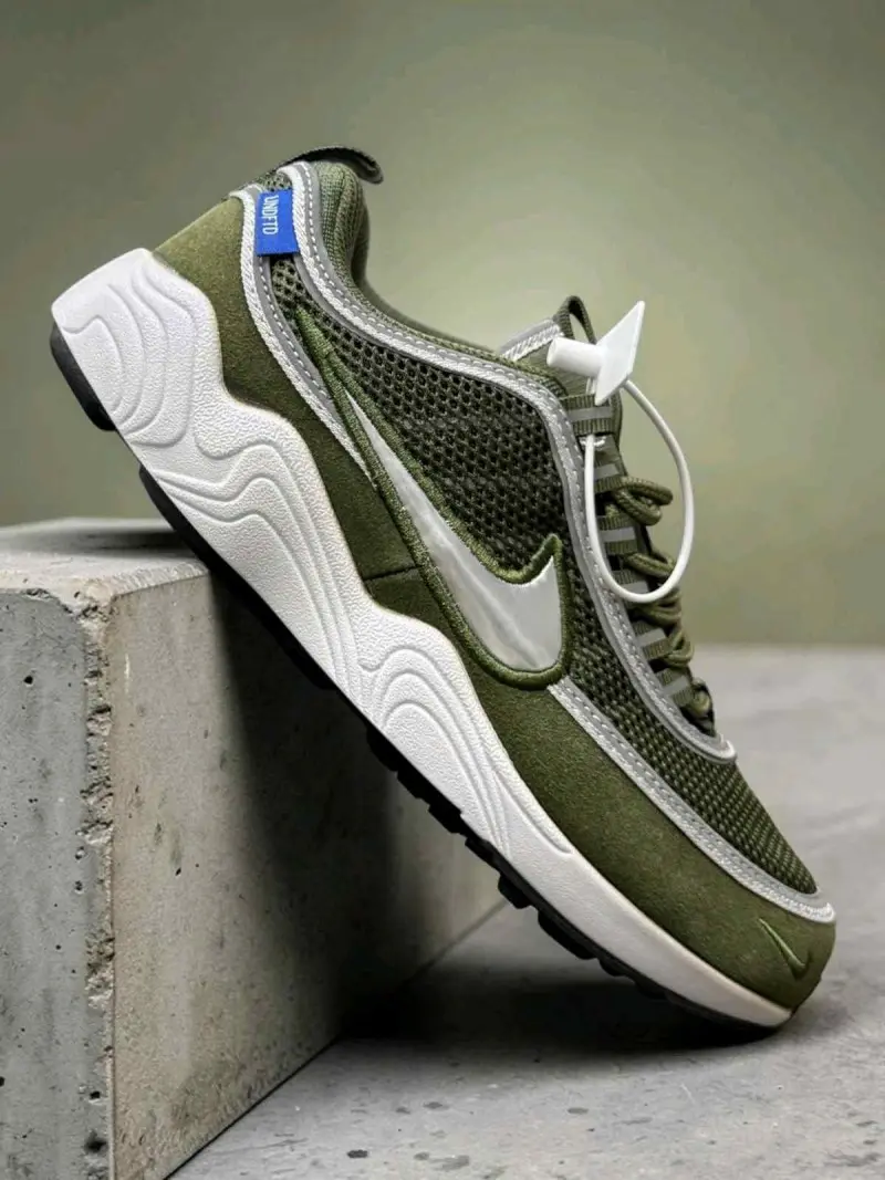 UNDEFEATED Nikkee X Air Zoom Spiridon white And Green