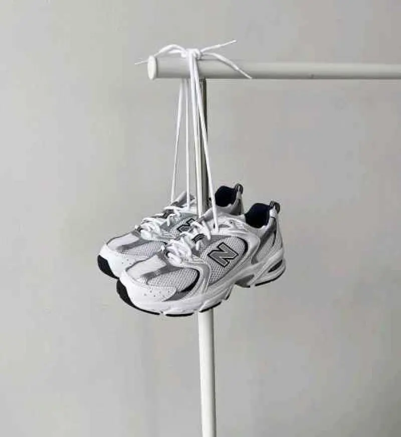 new balence 530 white navy womens - Image 2