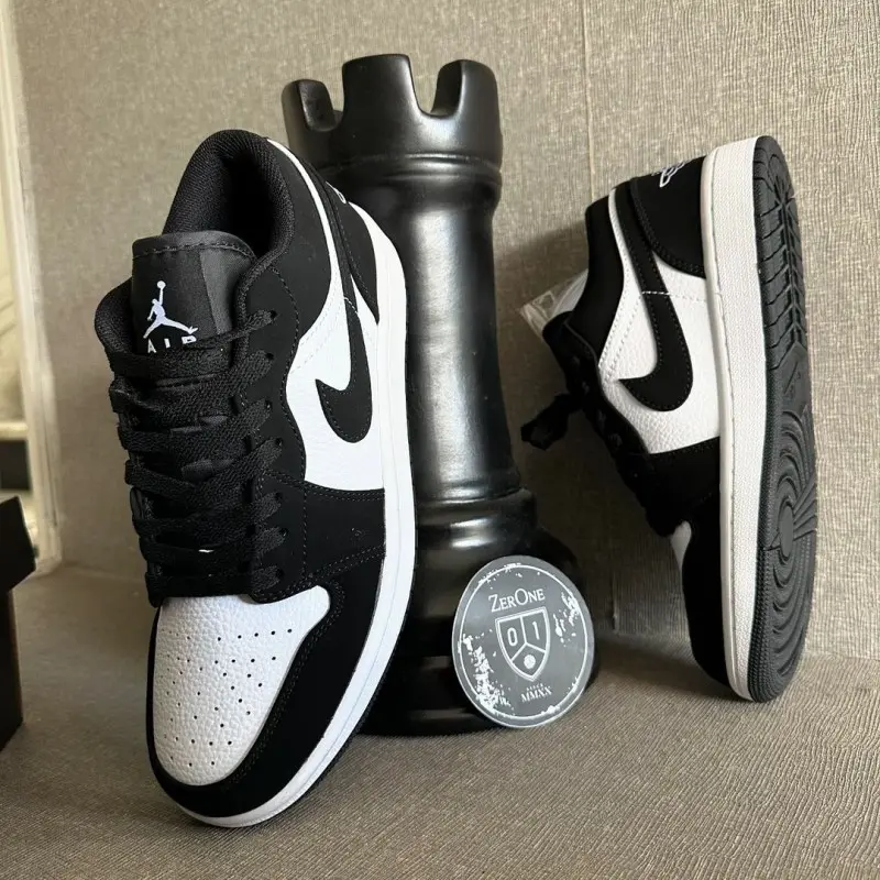 Air jordan 1 low Panda Black white - Image 5