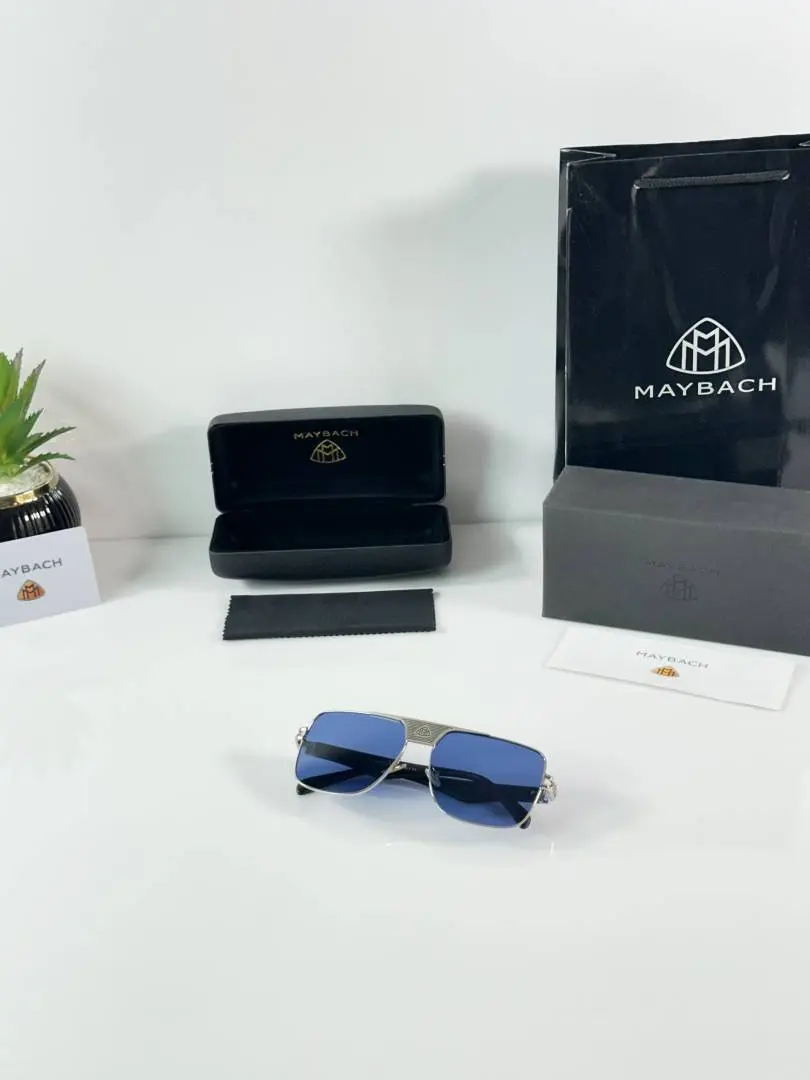 Maybach 2220 Silver Blue - Image 2
