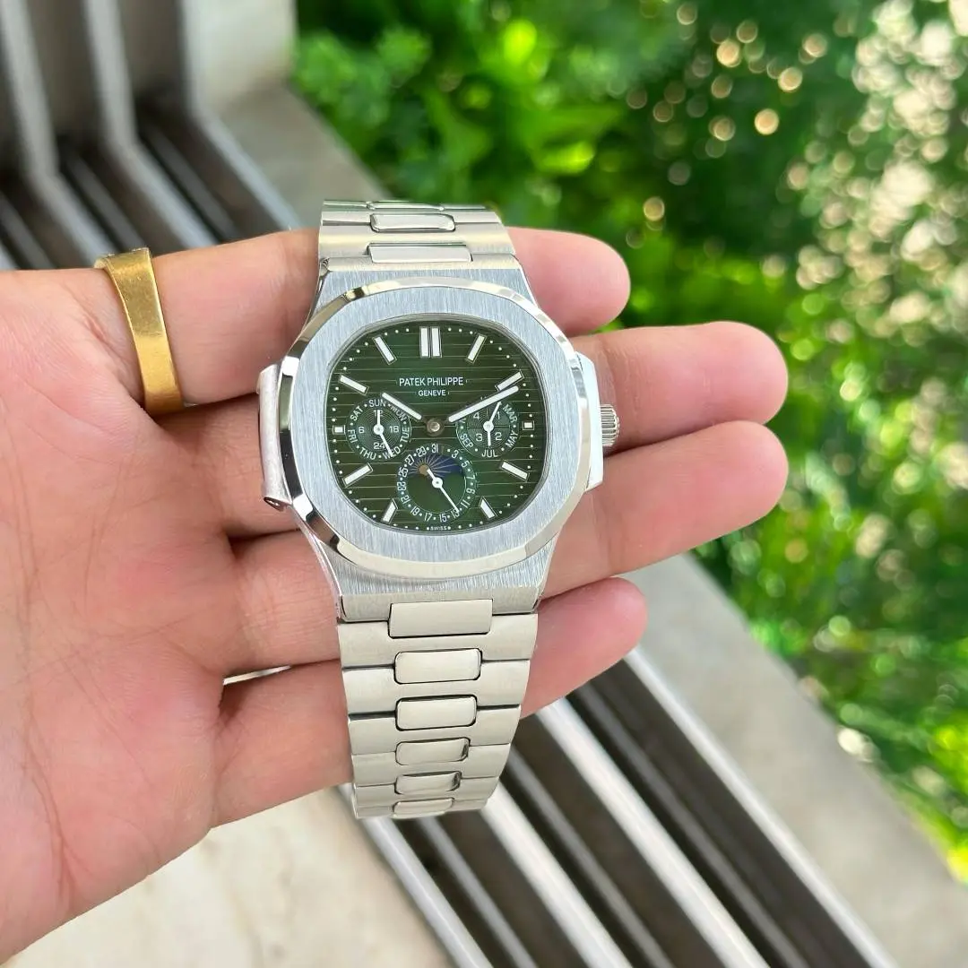 Pate ek philippe Nautilus Chronograph silver Green - Image 3