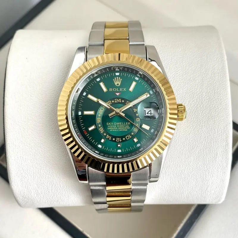 Rolex Oyster perpetual Sky Dweller - Image 4