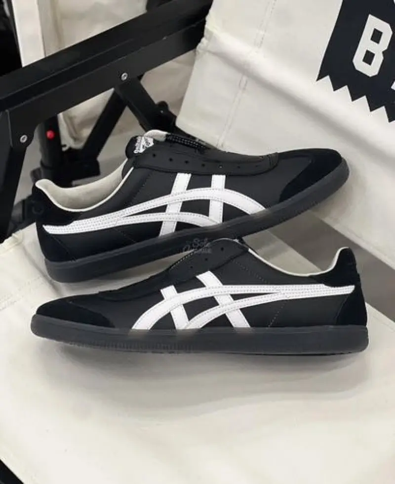 Onitsuka Tigar Tokuten Slip On Black - Image 3