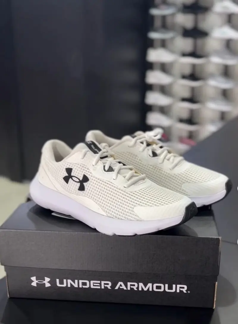 Surge White Black