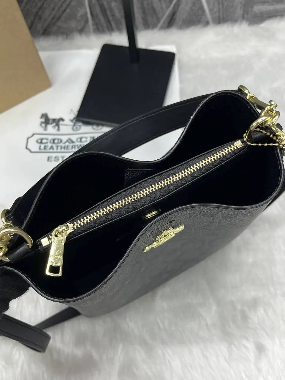 Coach Bucket Bag With Original Box - Image 6