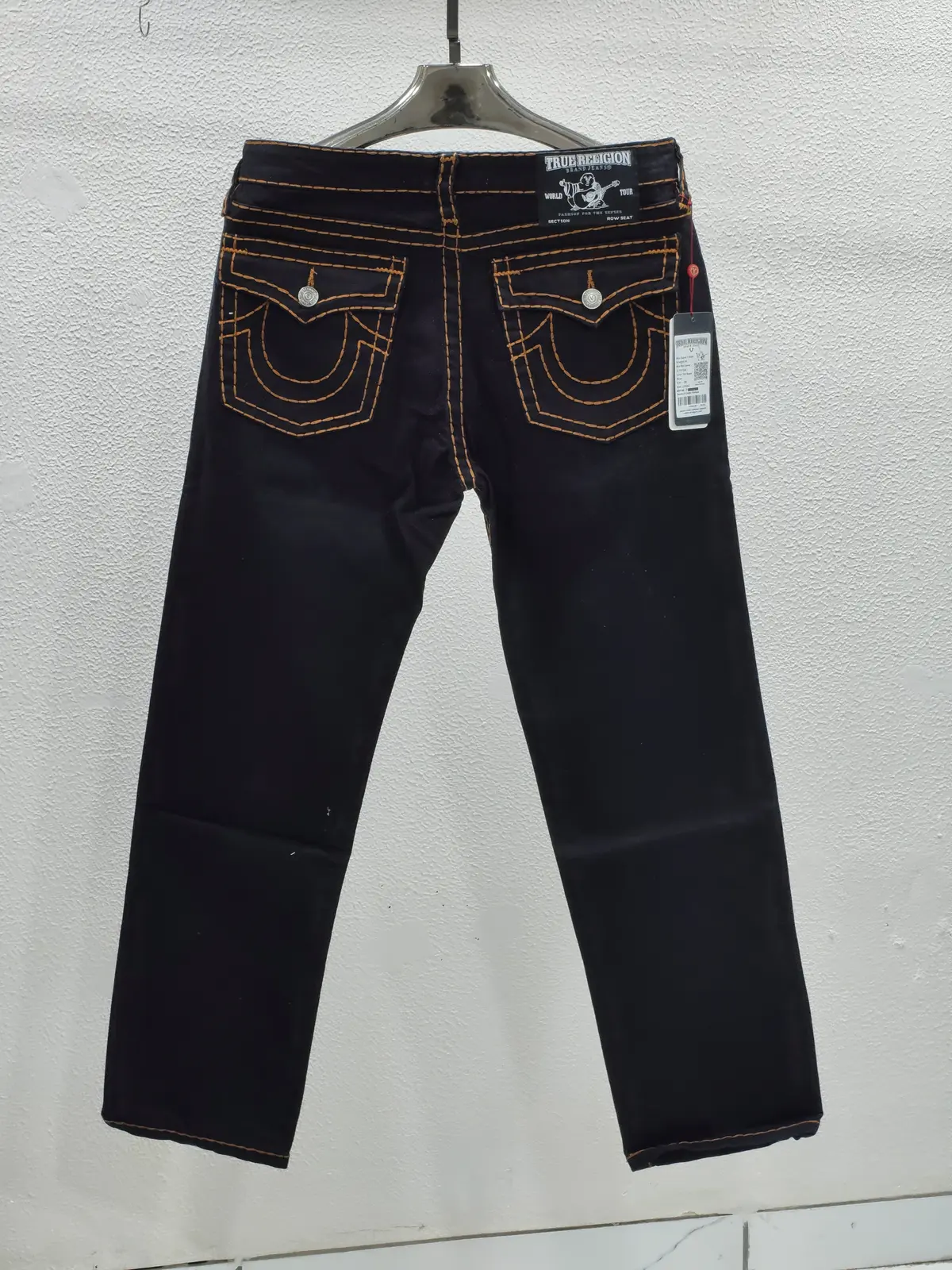 TRUE RELIGION IMPORTED STORE ARTICLE JEANS