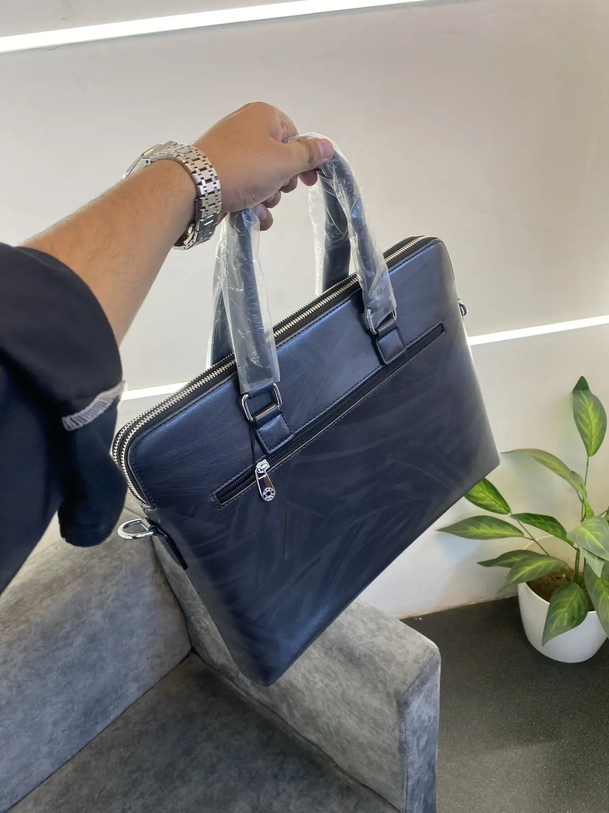 Montblan c Wooden leather finish imported laptop bag with double zip and back zip and brand strap black - Image 4