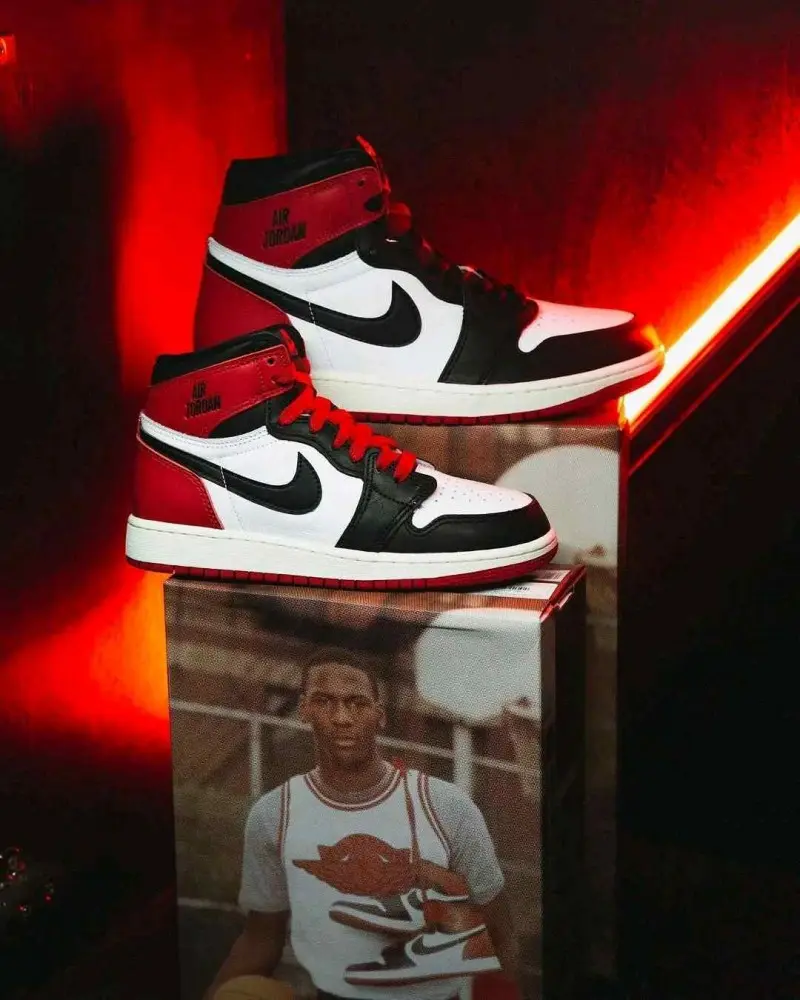 Air Jordan 1 Retro OG High Black Toe Reimagined SEMI UA - Image 4