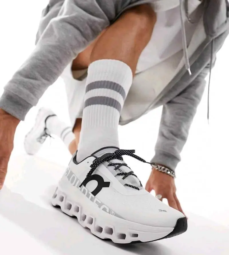 On Running CloudMonster White Black 1214 - Image 7