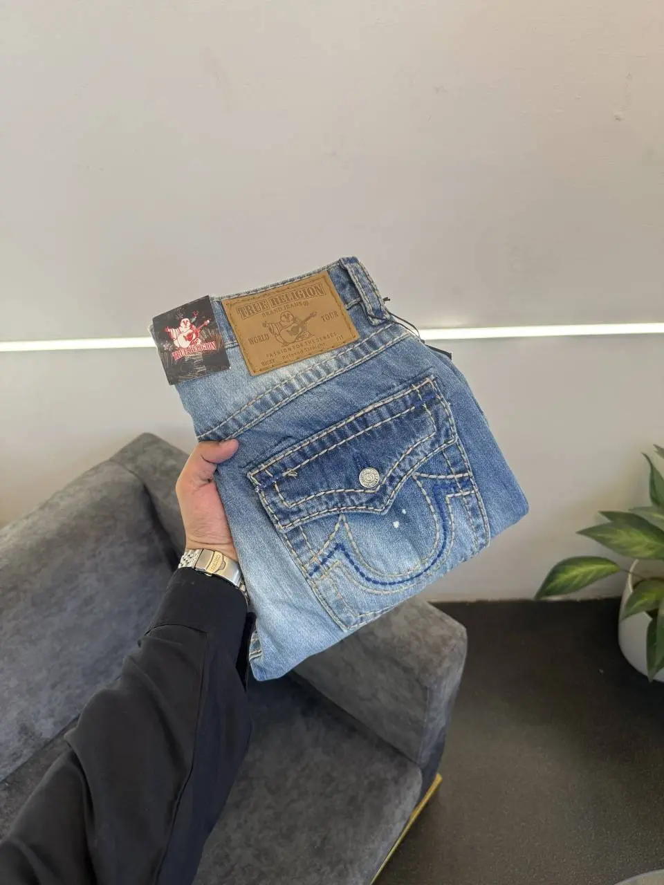 True religion ripped hyperflex straight imported imported denim light blue - Image 4