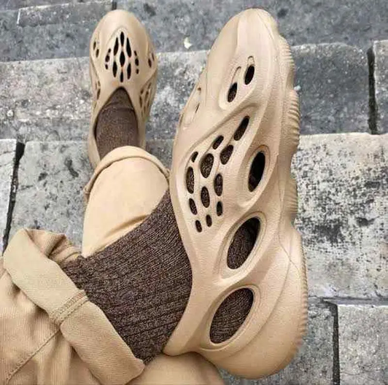Adidas Yeezy foam runner ochre - Image 2