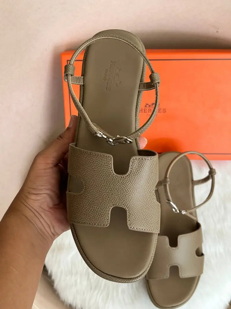 Hermes Jam 30 Dark Khakhi Platform Sandal With Original Box - Image 4