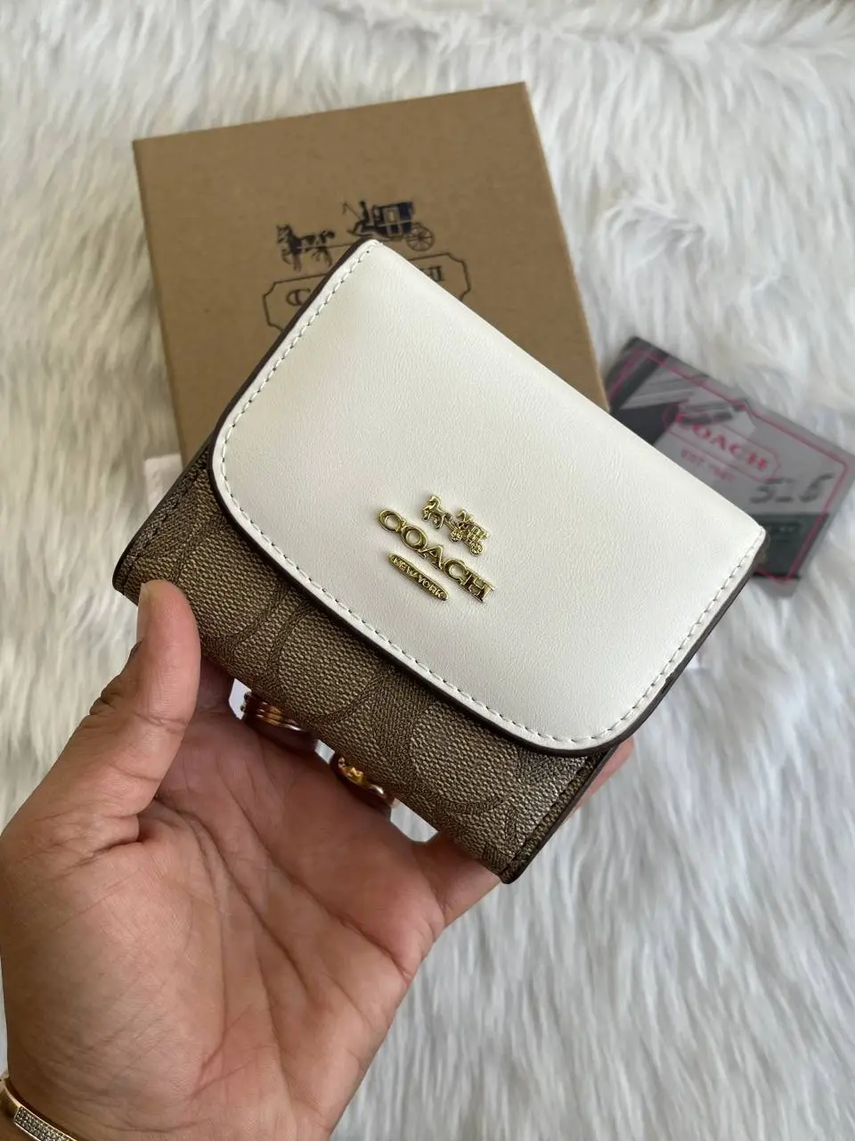 Coach 128 Trifold Wallet With OriginalBox DustCover Card - Image 2