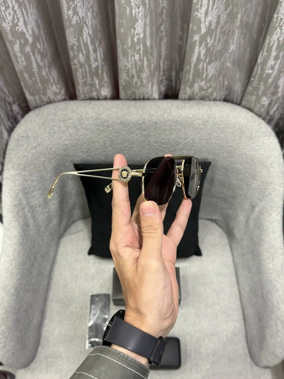 Versace e Premium Sunglass - Image 3