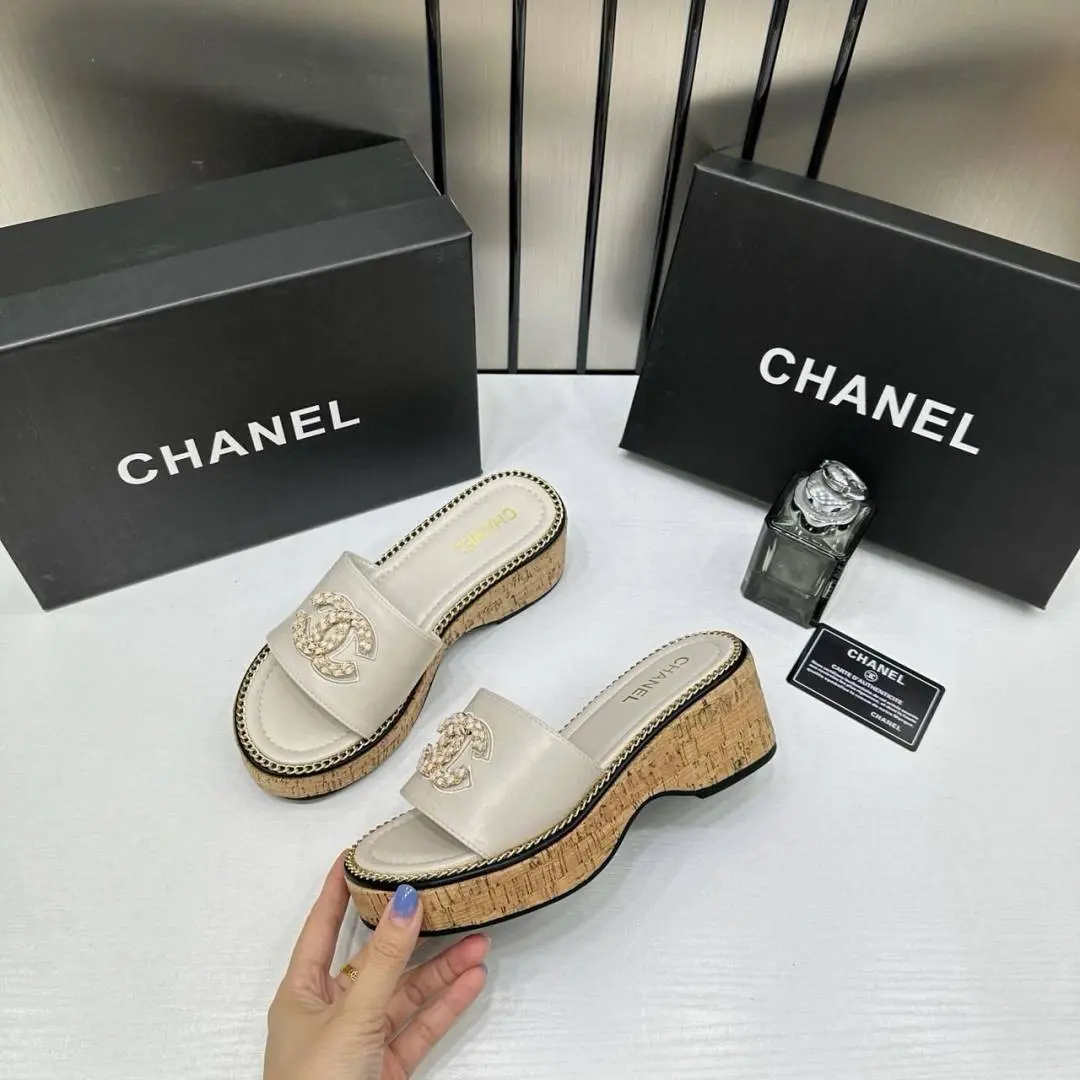 Chanel CC Platform White Sandal Slide With Original Box - Image 5