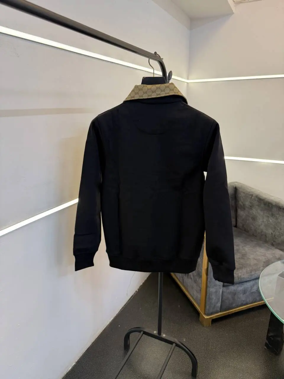 Gucci imported half zip imported sweatshirt black - Image 3