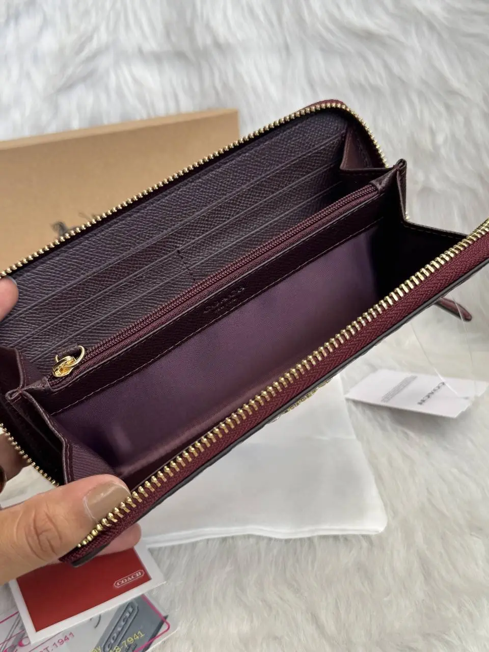 Coach 14-2 Premium Zippy Wallet With Original Box DustCover Tags - Image 4