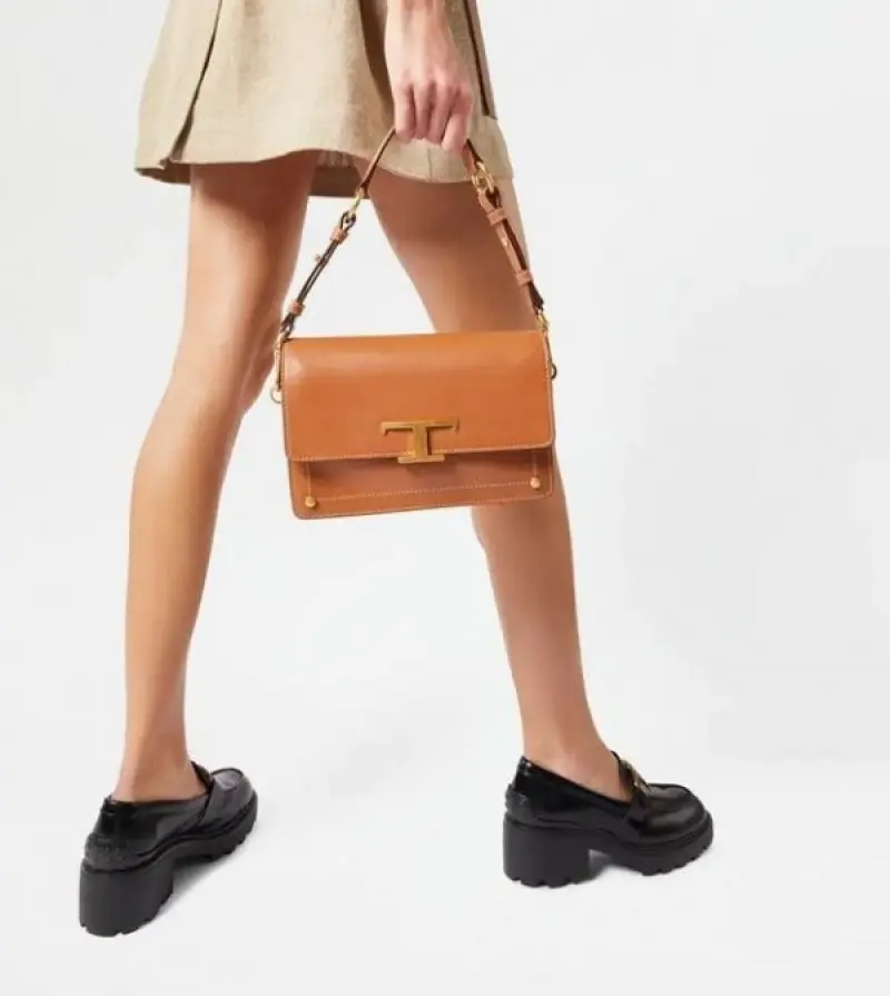 TODD'S T Timeless Shoulder Bag With OG Box & Dust Bag (Brown - 660) - Image 4