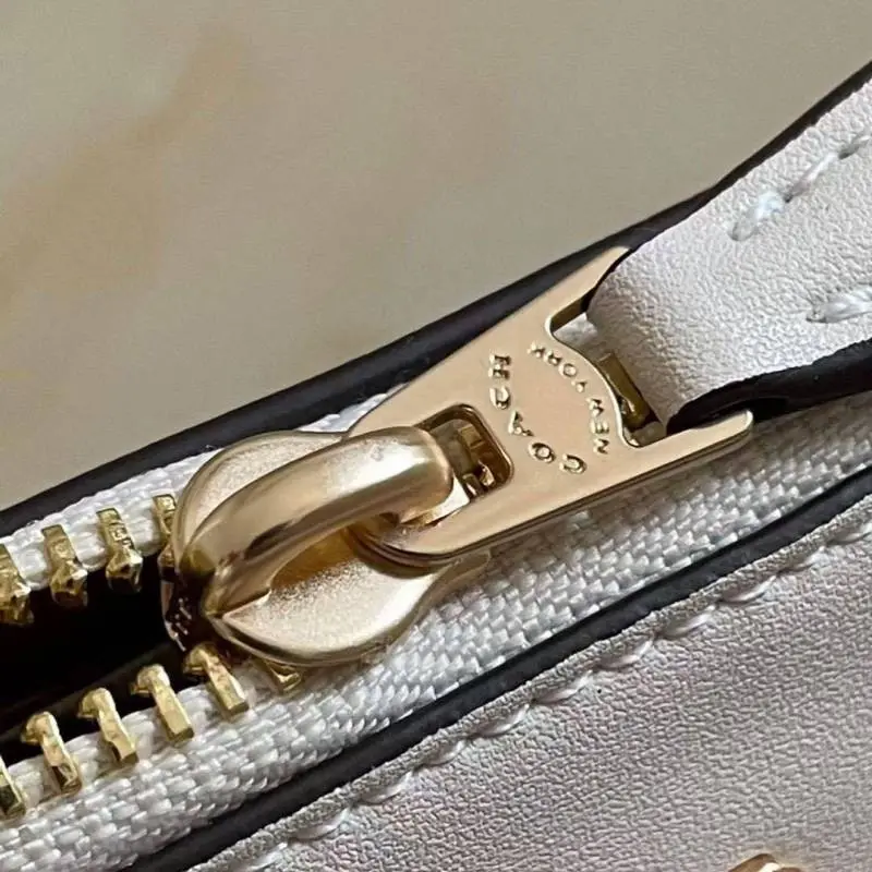Coach Nolita 19 Daisy With OriginalBox PearlChain SmallShoulderChain BoxPacking - Image 8