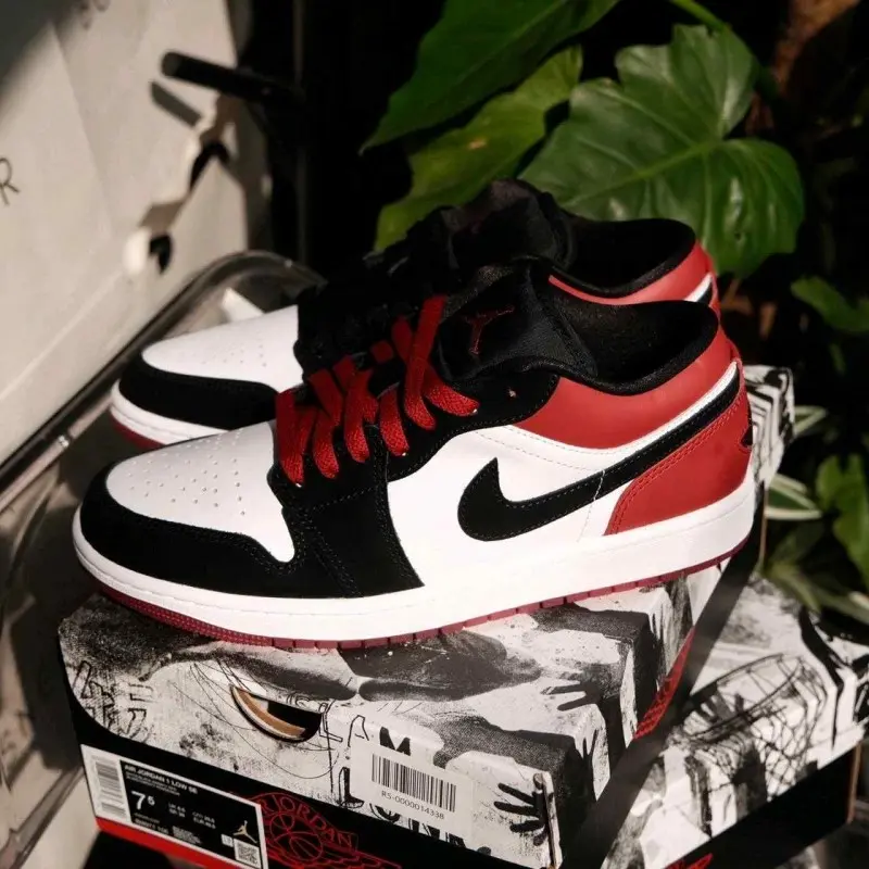 Air Jordan 1 Low Black Toe semi ua 2025 467 - Image 2