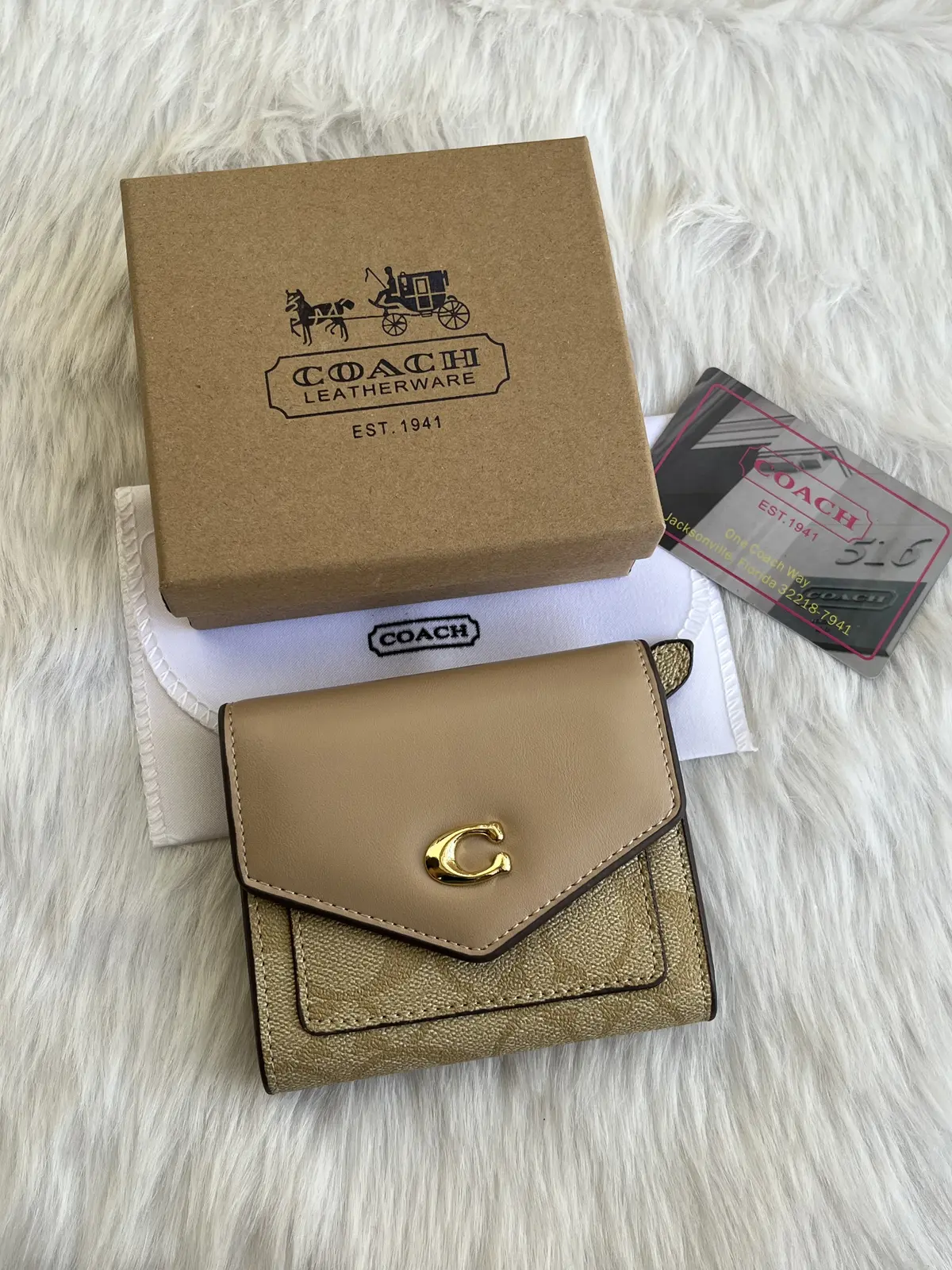 Coach 126 3 Fold Wallet With OriginalBox DustCover Card