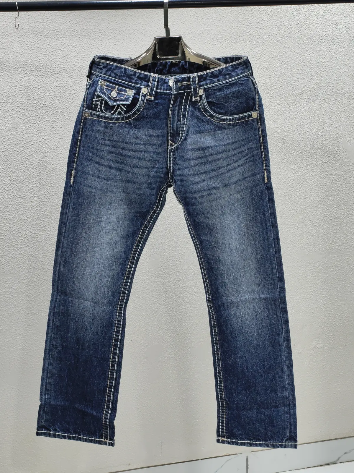 TRUE RELIGION IMPORTED STORE ARTICLE JEANS - Image 4