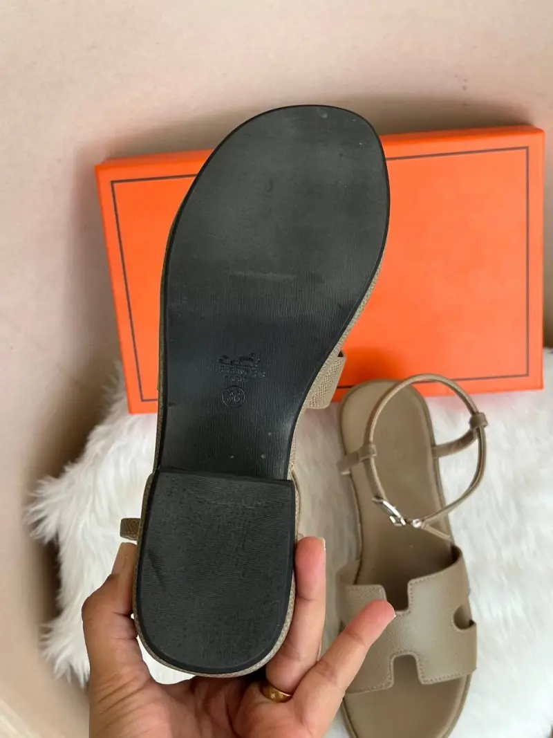 Hermes Jam 30 Dark Khakhi Platform Sandal With Original Box - Image 5