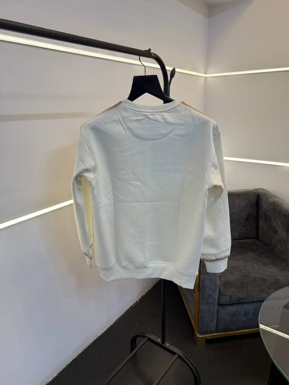 Givenchy imported fleece sweatshirt with spray print and front branding cream - Image 3