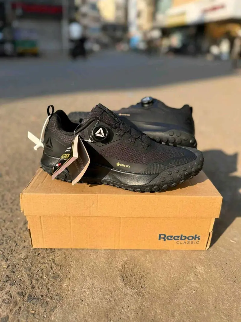 Reebok Gore Tex Waterproof shoe 2060 - Image 3
