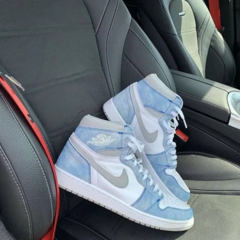 Air Jordan 1 Hyper Royal - Image 6
