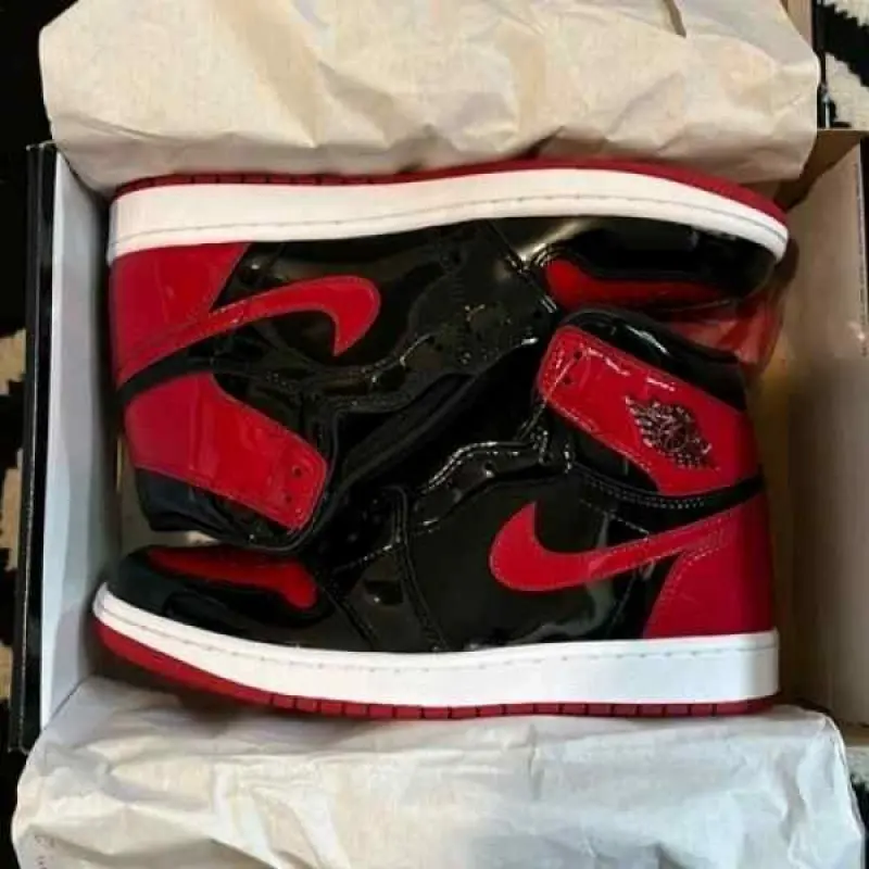 Nike Air Jordan Retro 1 Bred Patent Semi UA - Image 5