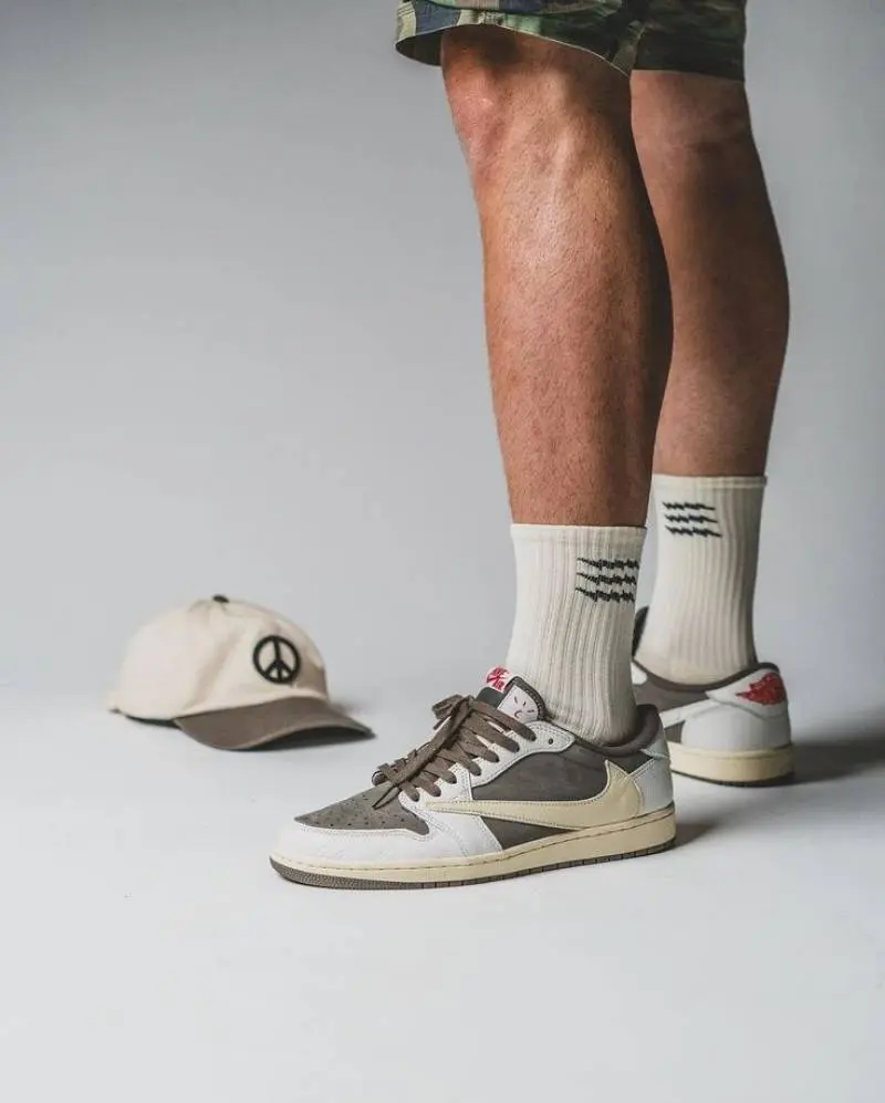 Nike Air Jordan Retro 1 Low Reverse Mocha SEMI UA sale - Image 5