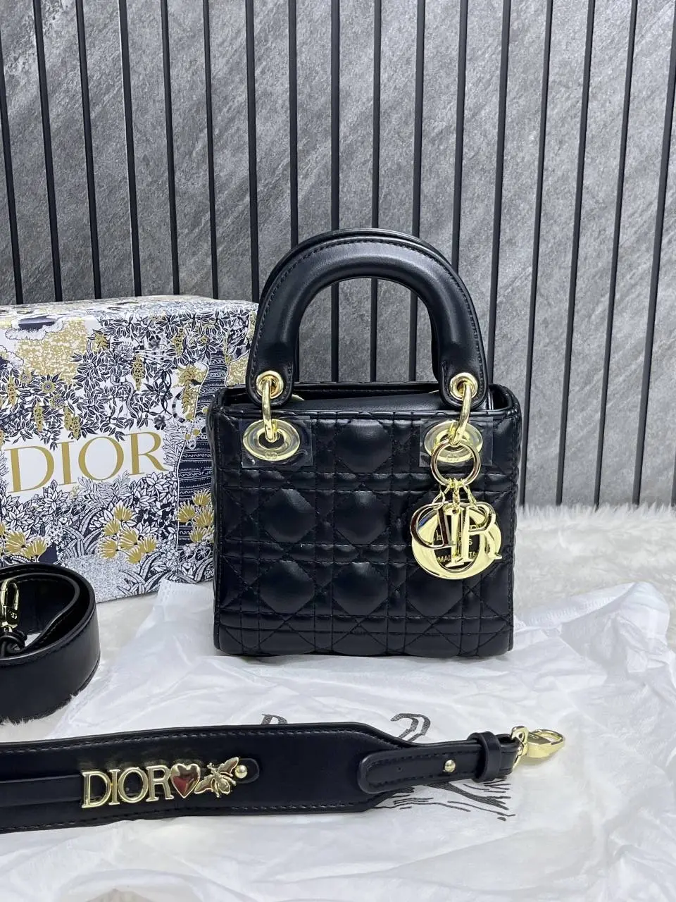Dior Lady Medium Handbag With OriginalBox DustCover - Image 3