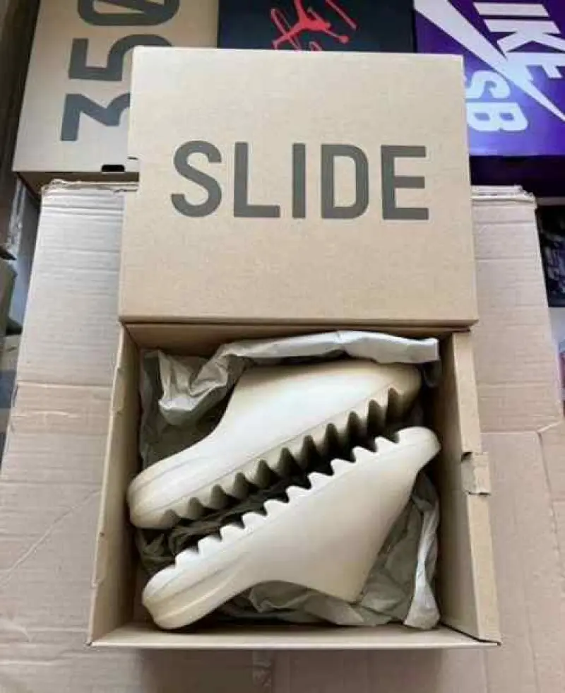 Adidas Yeezy Slide Bone UA - Image 4