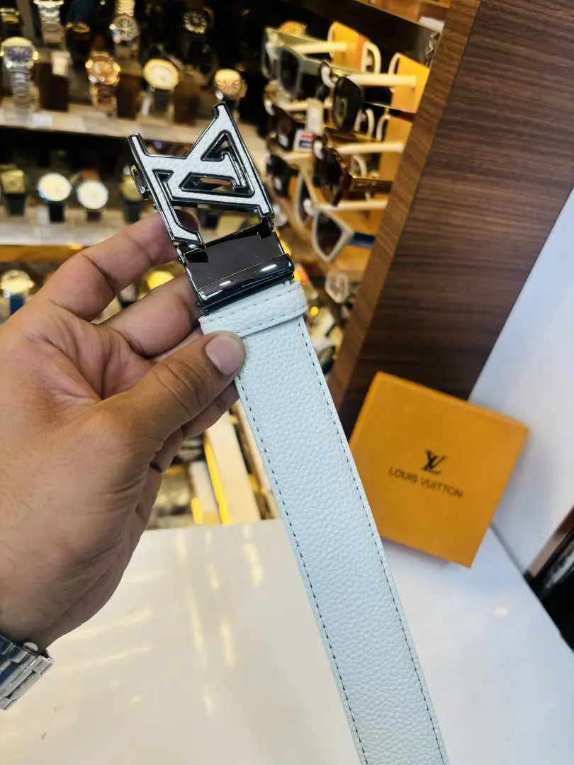 45 LV LOIUS VUTTON WHITE PREMIUM QUALITY AUTOMATIC LOCK BELT - Image 2