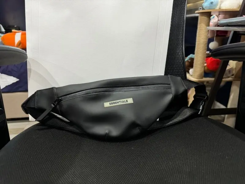 Essential Fear Of God Waist Bag With DustCover - Image 3