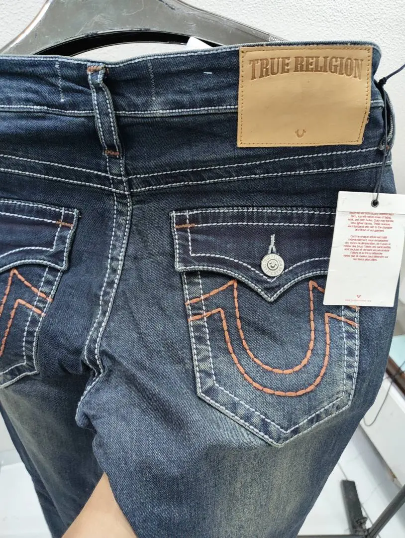 TRUE RELIGION IMPORTED STORE ARTICLE JEANS - Image 2