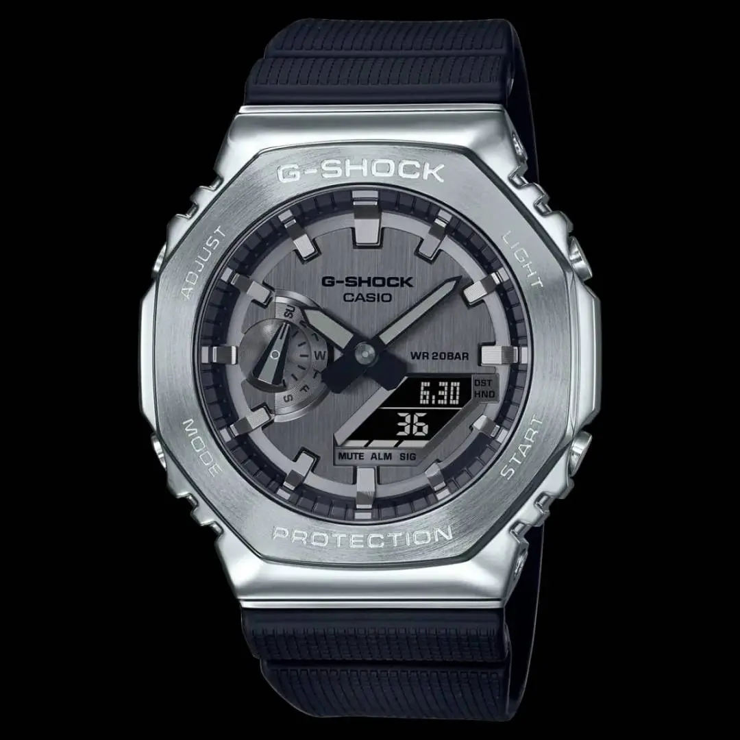 Casio g shock gm2100 black silver Black