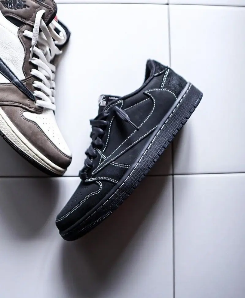 Travis Scott x Air Jordan 1 Low OG Black Phantom - Image 4