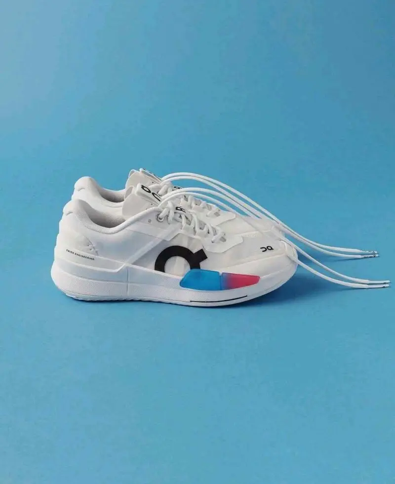 On Cloud Running The Roger Pro 2 White Malibu