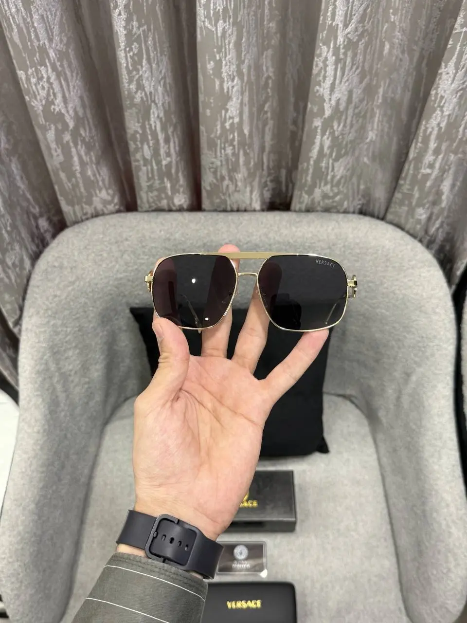 Versace e Premium Sunglass - Image 2