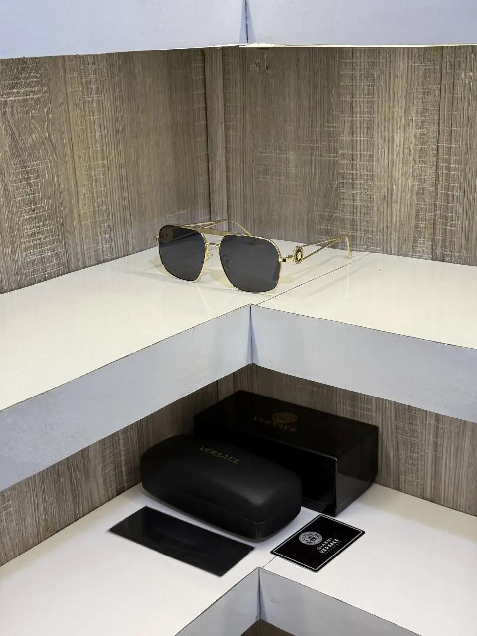Versace e Premium Sunglass