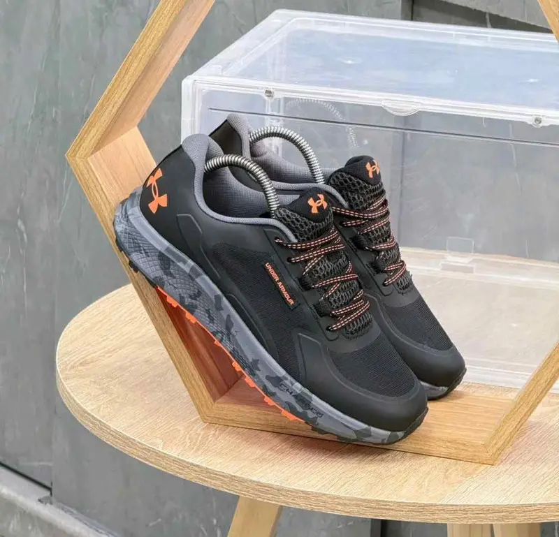 Under Armorr charged bandit trail 3 black orange - Image 9