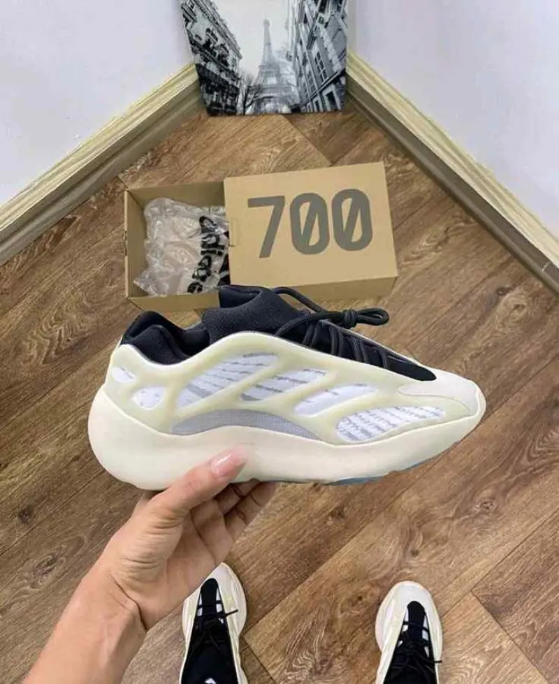 Adiddass. Yeezy 700 V3 Azael - Image 5