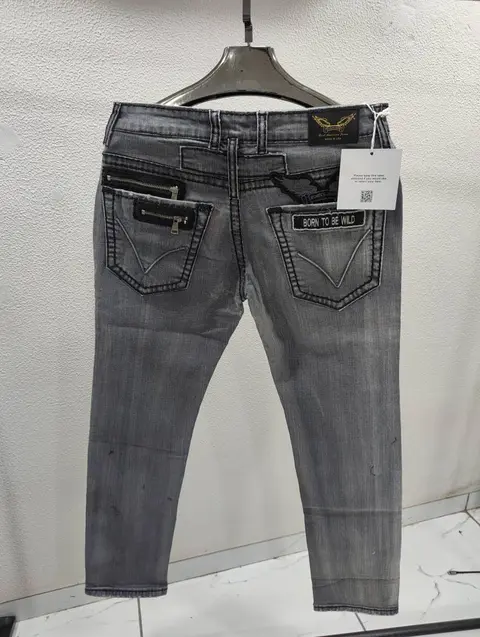 TRUE RELIGION IMPORTED STORE ARTICLE JEANS