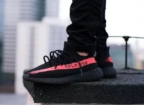 Adidas Yeezy Boost 350 V2 Core Red