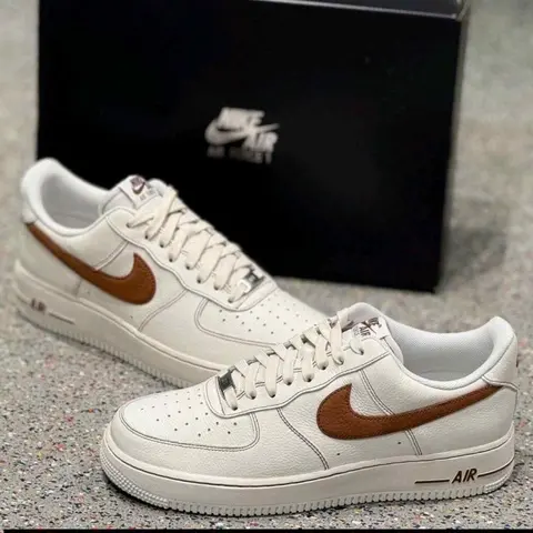 Nike AirForce 1 Low IvorySaddle Brown