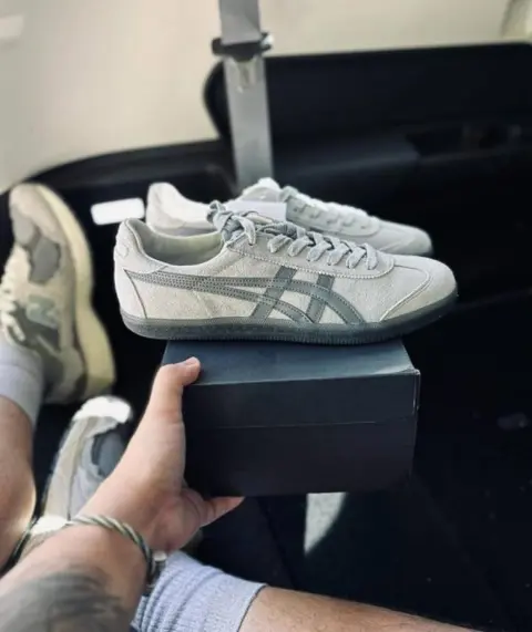Onitsuka tigar tokuten Grey